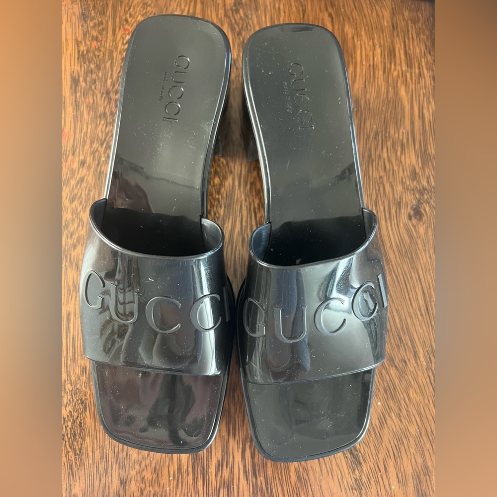Gucci women sandal